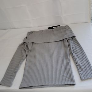 Long sleeve pullover blouse